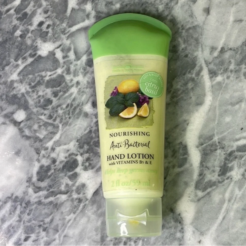 Bath and Body‎ Works Anti Bacterial Hand Lotion